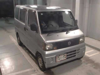 NISSAN CLIPPER VAN
