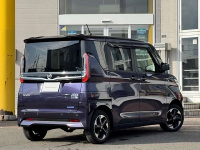 NISSAN ROOX