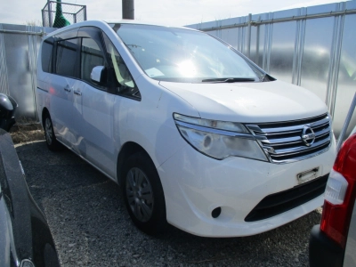 NISSAN SERENA