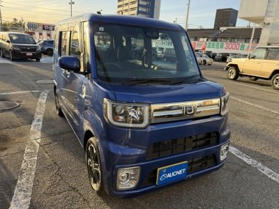 DAIHATSU WAKE