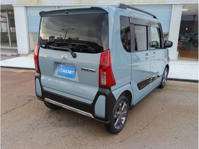 DAIHATSU TANTO FUN CROSS