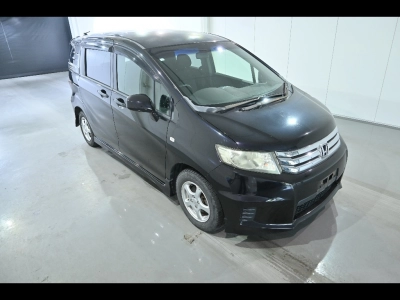 HONDA FREED SPIKE