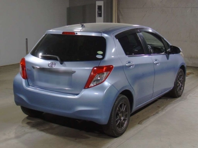 TOYOTA VITZ