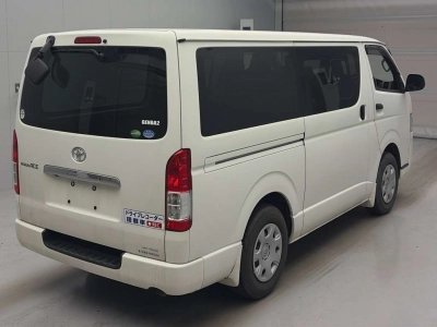 TOYOTA REGIUS VAN