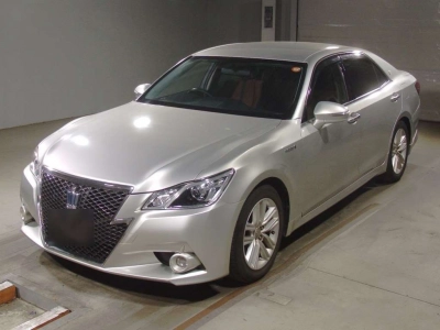 TOYOTA CROWN HYBRID