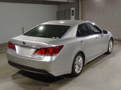 TOYOTA CROWN HYBRID