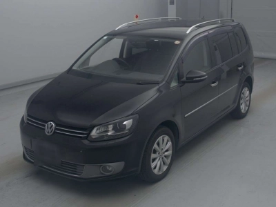 VOLKSWAGEN GOLF TOURAN
