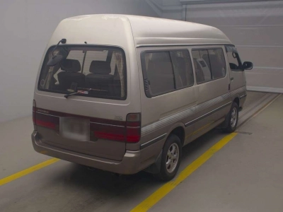TOYOTA HIACE WAGON