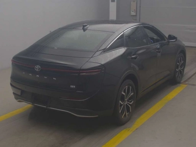 TOYOTA CROWN CROSSOVER