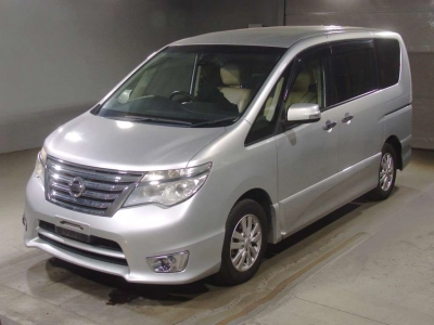 NISSAN SERENA