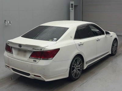 TOYOTA CROWN HYBRID