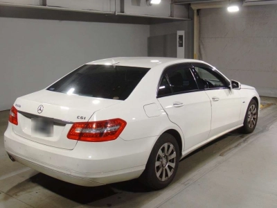MERCEDES BENZ E CLASS