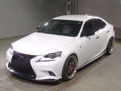 LEXUS IS