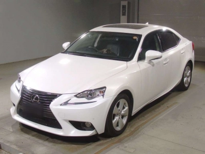 LEXUS IS