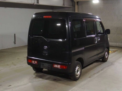TOYOTA PIXIS VAN