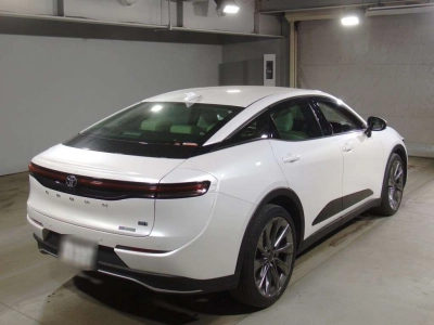 TOYOTA CROWN CROSSOVER