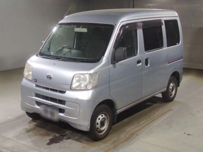 TOYOTA PIXIS VAN