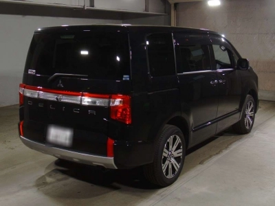 MITSUBISHI DELICA D:5