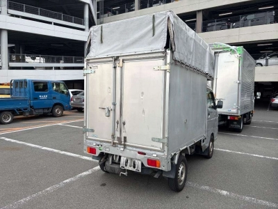 NISSAN NT100 CLIPPER