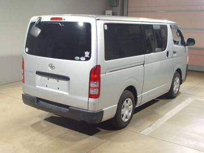 TOYOTA REGIUS VAN