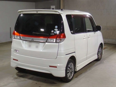 MITSUBISHI DELICA D:2