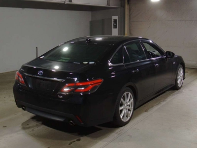 TOYOTA CROWN HYBRID