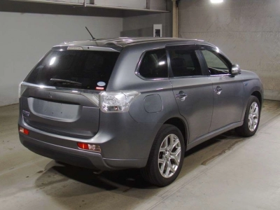 MITSUBISHI OUTLANDER PHEV