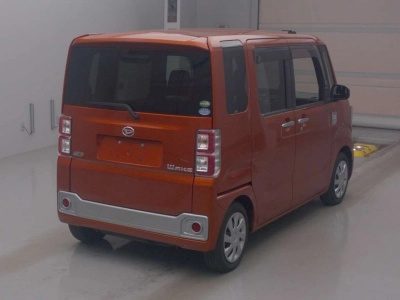 DAIHATSU WAKE