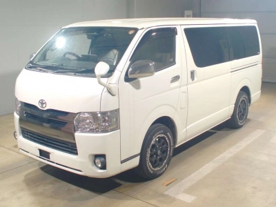 TOYOTA REGIUS VAN