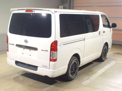 TOYOTA REGIUS VAN