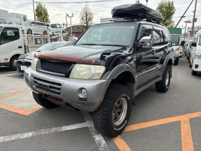 MITSUBISHI PAJERO