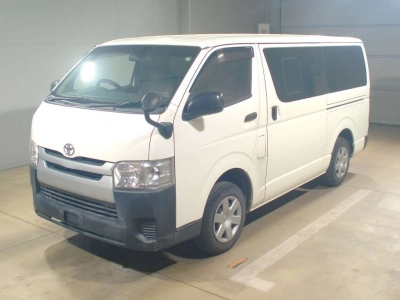 TOYOTA REGIUS VAN