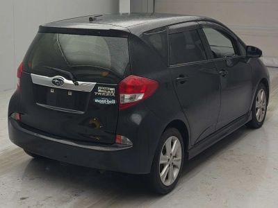 SUBARU TREZIA