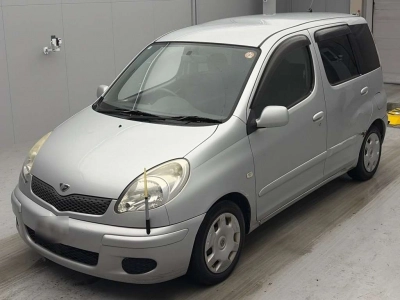 TOYOTA FUN CARGO