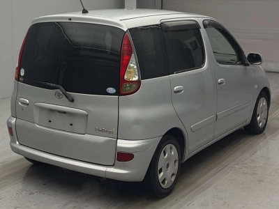 TOYOTA FUN CARGO