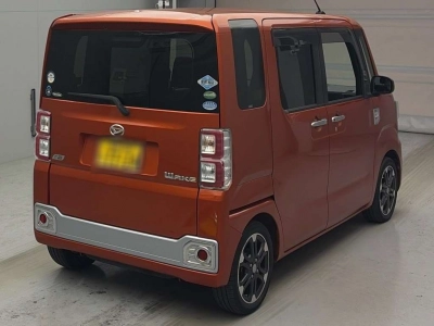 DAIHATSU WAKE