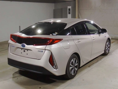 TOYOTA PRIUS PHV