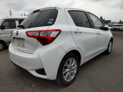 TOYOTA VITZ