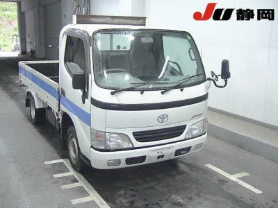 TOYOTA DYNA
