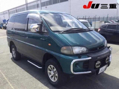 MITSUBISHI DELICA SPACE GEAR