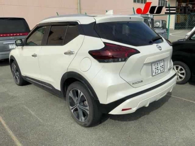 NISSAN KICKS