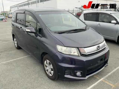 HONDA FREED SPIKE