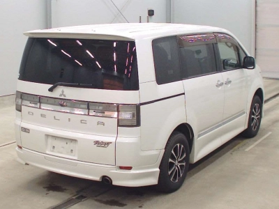 MITSUBISHI DELICA D:5