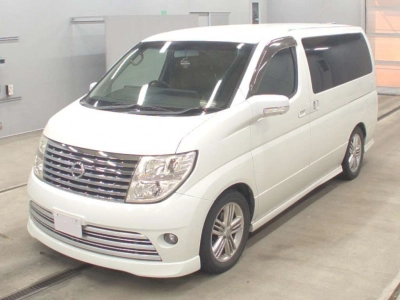 NISSAN ELGRAND