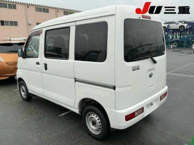 TOYOTA PIXIS VAN