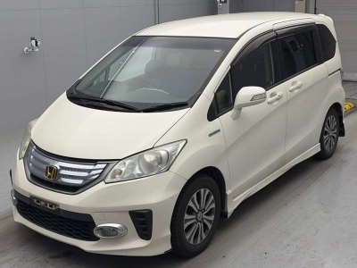HONDA FREED HYBRID
