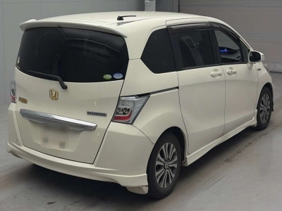 HONDA FREED HYBRID