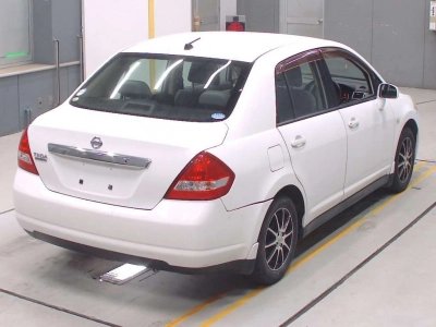 NISSAN TIIDA LATIO