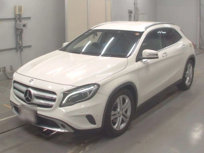 MERCEDES BENZ GLA