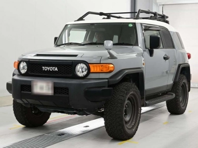 TOYOTA FJ CRUISER